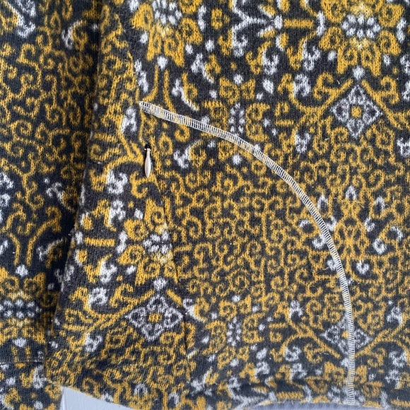 Sherpa Adventure Gear Pullover - Picture 4 of 10